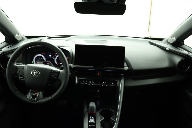 Toyota C-HR - 2.0 Plug-in Hybrid 220 Black Edition 58