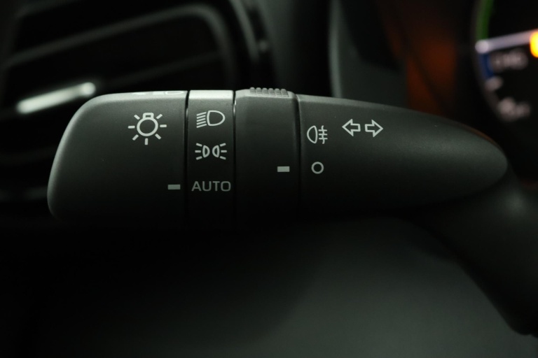 Toyota Yaris - 1.5 Hybrid 115 Comfort 29