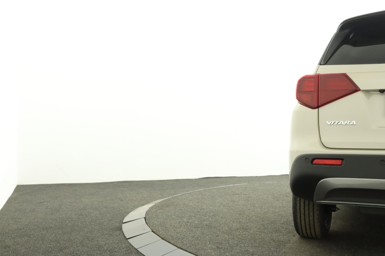 Suzuki Vitara - 1.4 Boosterjet Smart Hybrid AllGrip Select  39