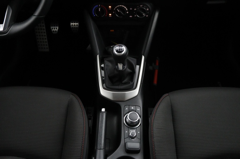 Mazda 2 - 1.5 Skyactiv-G Sportive 27