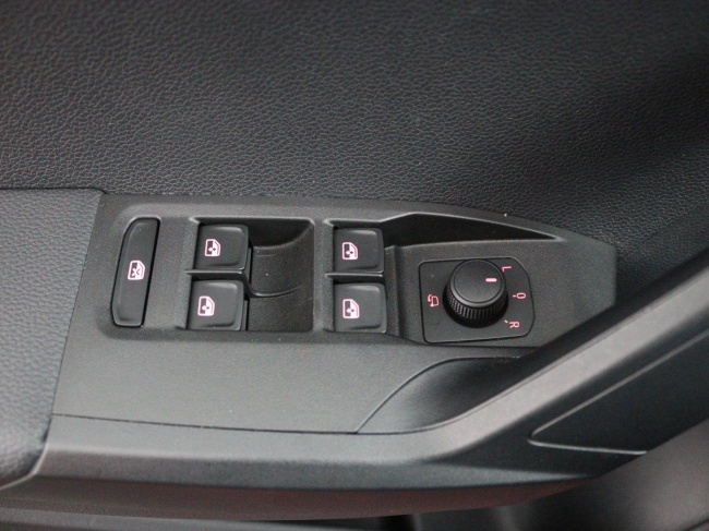 SEAT Arona - 1.0 TSI Xcellence Business Intense