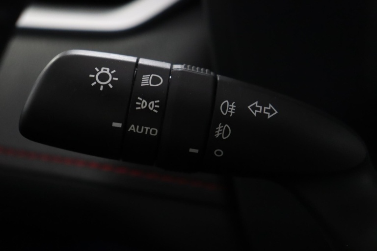 Toyota RAV4 - 2.5 Plug-in Hybrid AWD Style 30