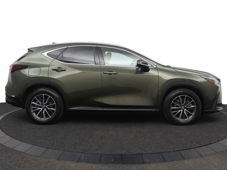 Lexus NX - 450h+ AWD Launch Edition 12
