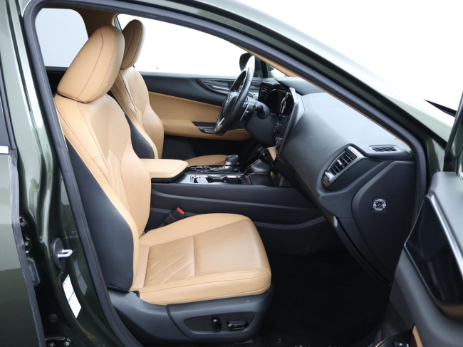 Lexus NX - 450h+ AWD Launch Edition