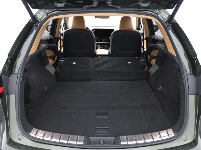 Lexus NX - 450h+ AWD Launch Edition