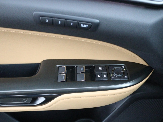 Lexus NX - 450h+ AWD Launch Edition