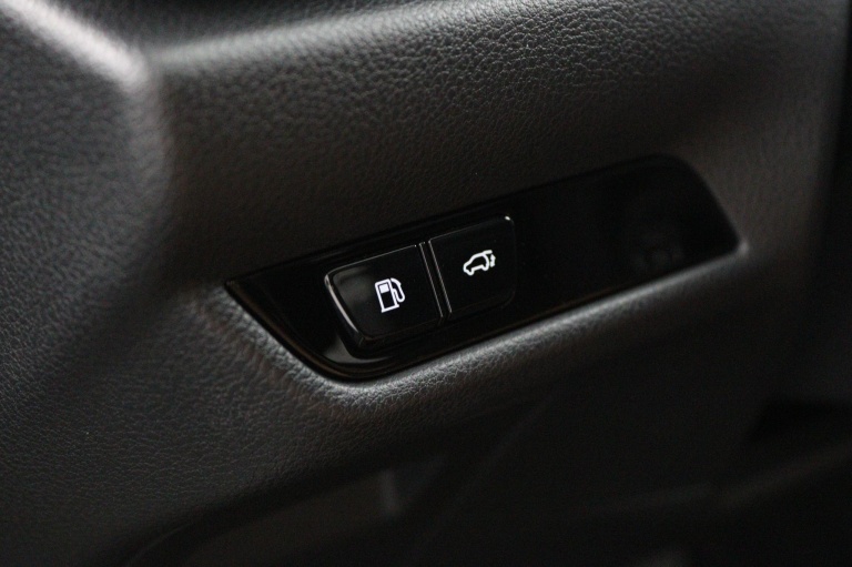 Lexus NX - 450h+ AWD Launch Edition 28