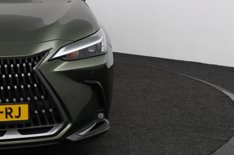 Lexus NX - 450h+ AWD Launch Edition 39