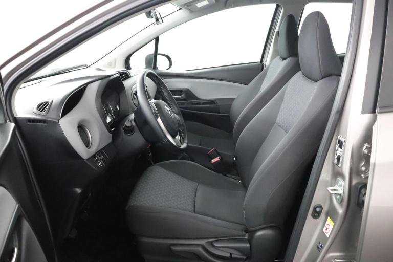 Toyota Yaris - 1.0 VVT-i Aspiration 17