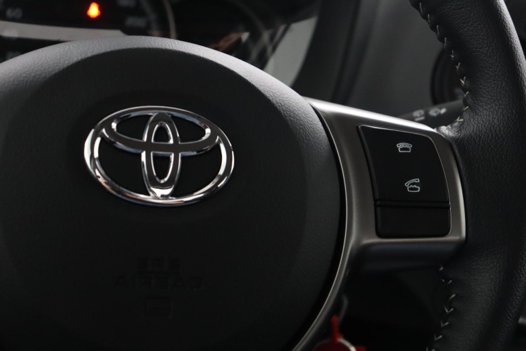 Toyota Yaris - 1.0 VVT-i Aspiration 21