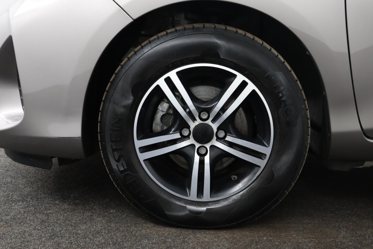 Toyota Yaris - 1.0 VVT-i Aspiration 37