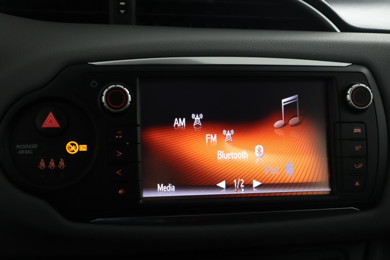 Toyota Yaris - 1.0 VVT-i Aspiration 38