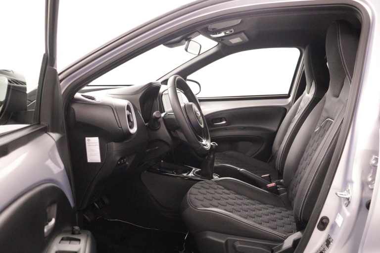 Toyota Aygo X - 1.0 VVT-i MT JBL 17