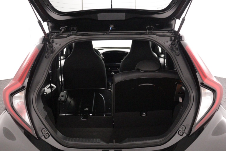 Toyota Aygo X - 1.0 VVT-i MT JBL 25