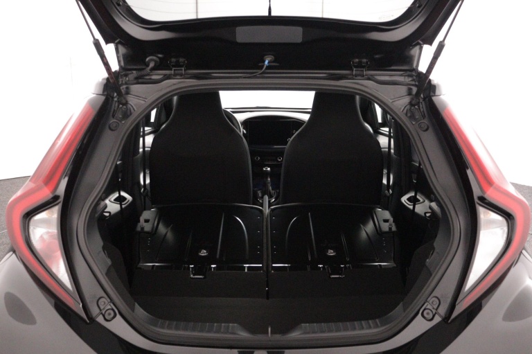 Toyota Aygo X - 1.0 VVT-i MT JBL 26