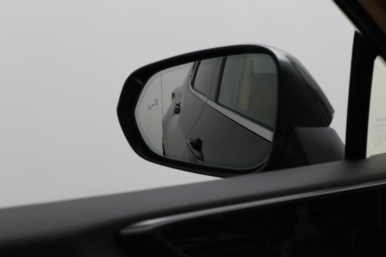 Lexus NX - 450h+ AWD 35th Edition 46