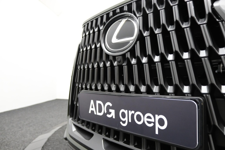 Lexus NX - 450h+ AWD 35th Edition 47