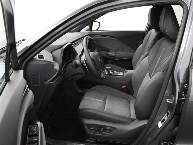 Lexus LBX - Cool 2WD