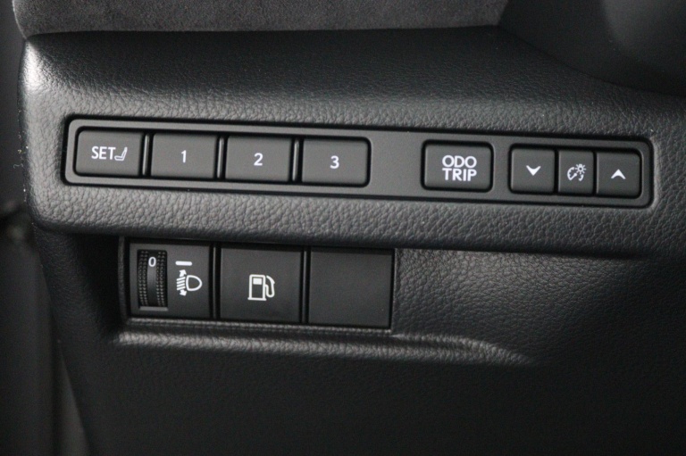 Lexus LBX - Cool 2WD 28