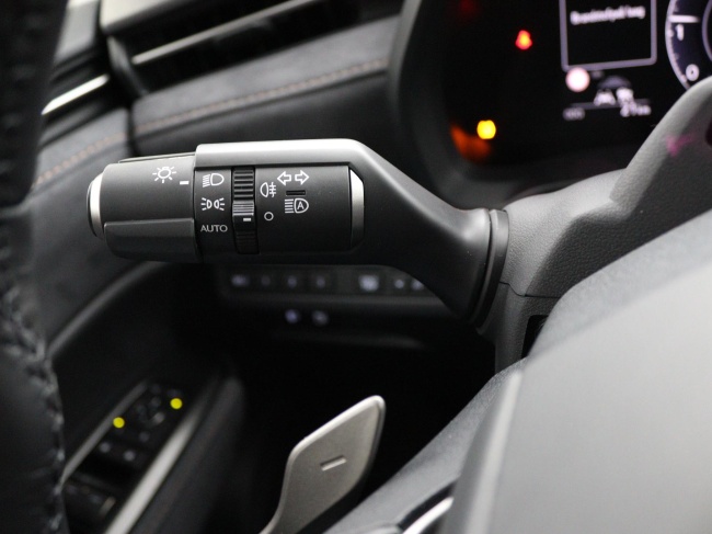 Lexus LBX - Cool 2WD