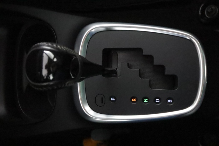 Toyota Yaris - 1.5 Hybrid Executive 26