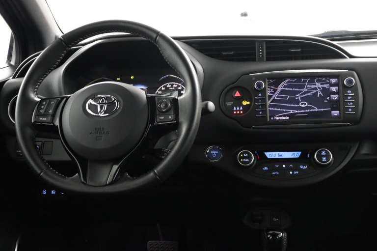 Toyota Yaris - 1.5 Hybrid Executive 51