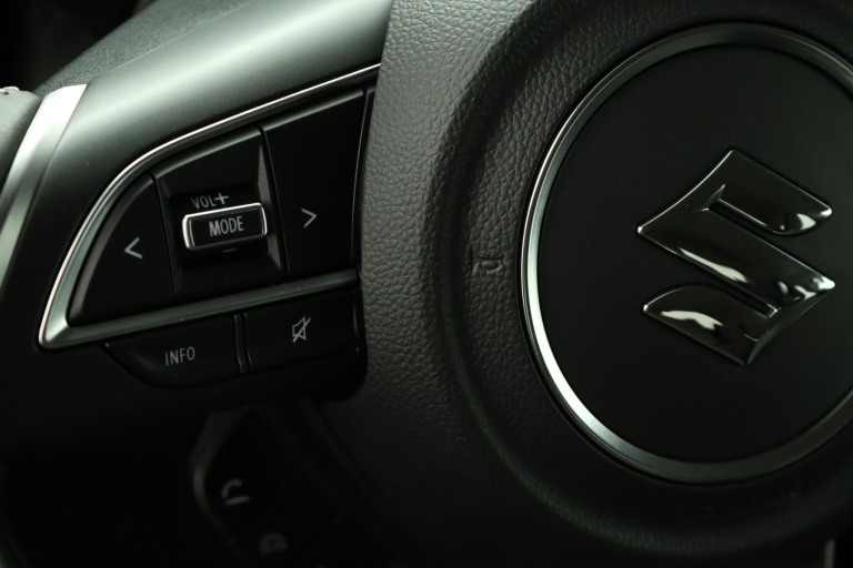 Suzuki Swift - 1.2 Select Smart Hybrid 18