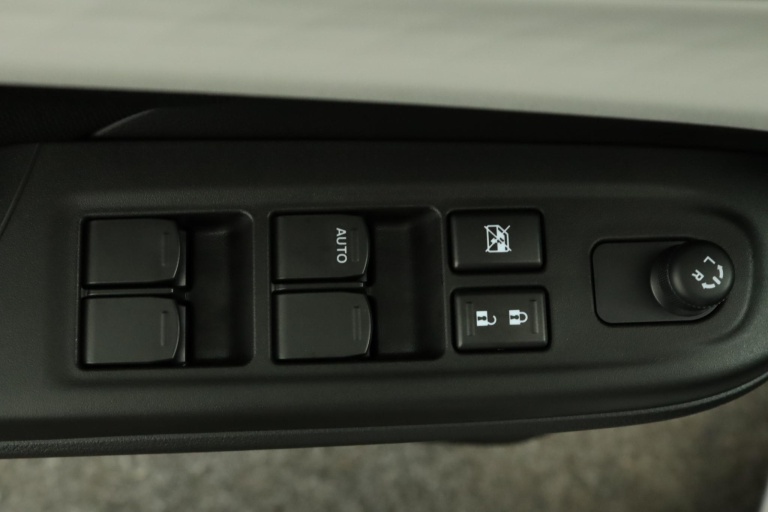 Suzuki Swift - 1.2 Select Smart Hybrid 27