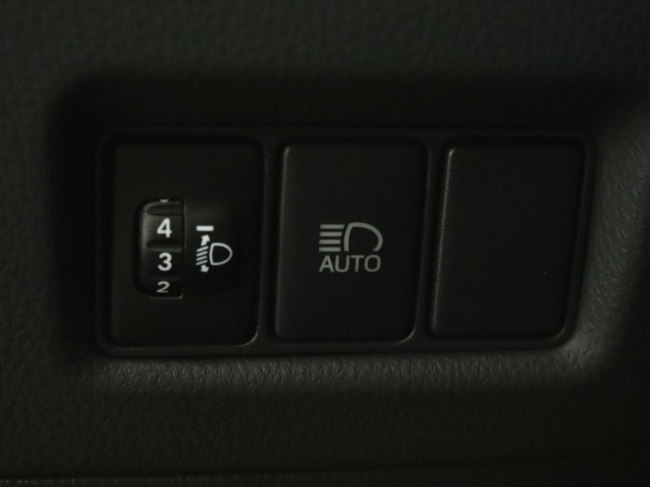 Toyota C-HR - 1.8 Hybrid Style