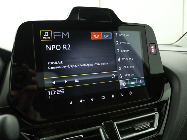 Suzuki S-Cross - 60 Years edition