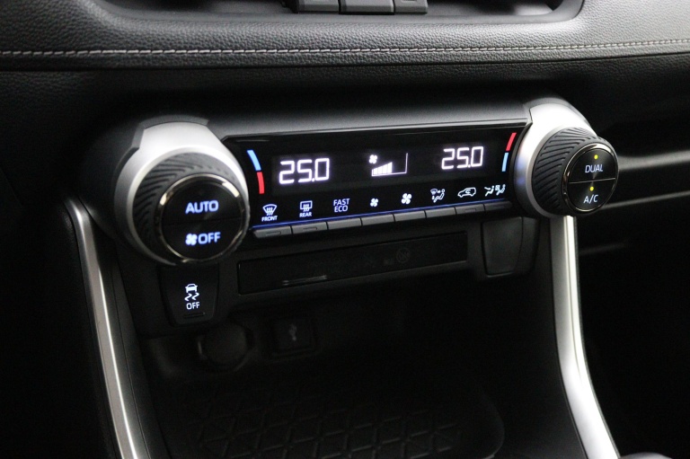 Toyota RAV4 - 2.5 Hybrid 7