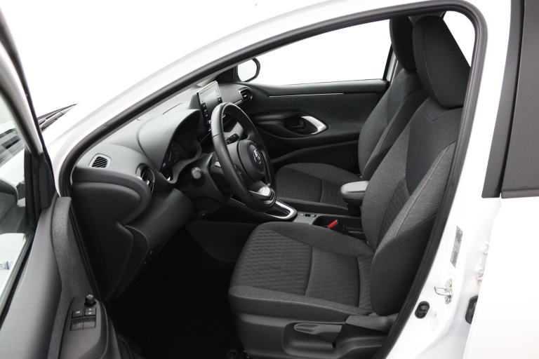 Toyota Yaris - 1.5 Hybrid 17