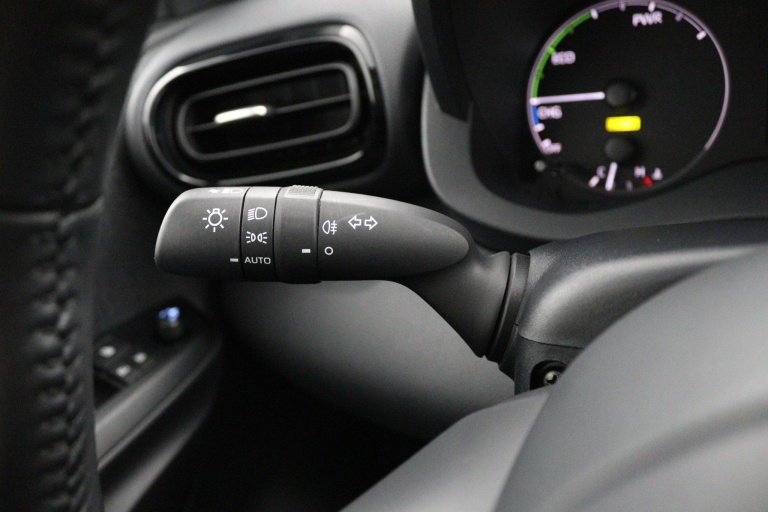 Toyota Yaris - 1.5 Hybrid 29