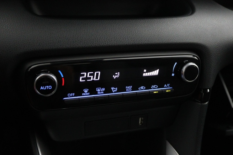 Toyota Yaris - 1.5 Hybrid 7