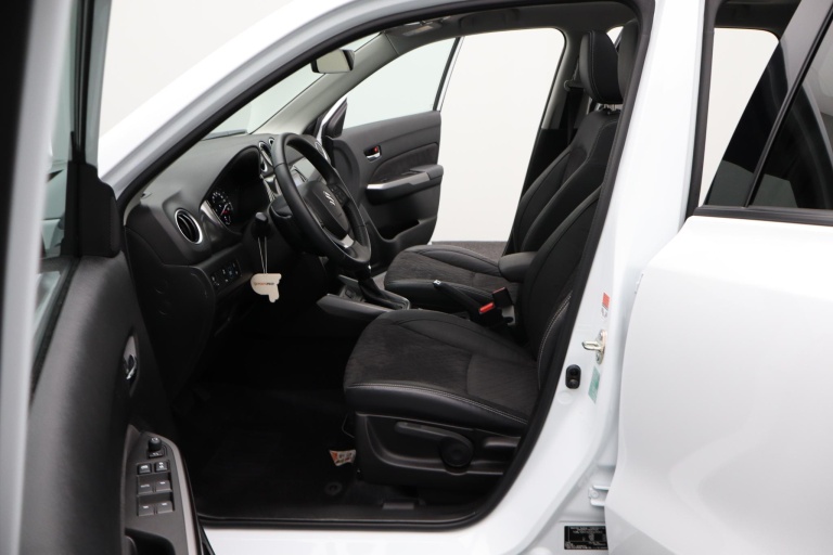 Suzuki Vitara - 1.5 Hybrid Style 12
