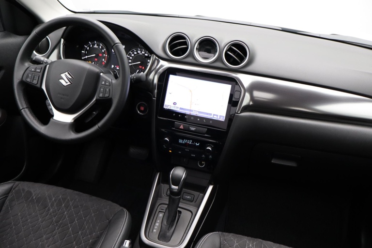 Suzuki Vitara - 1.5 Hybrid Style 32