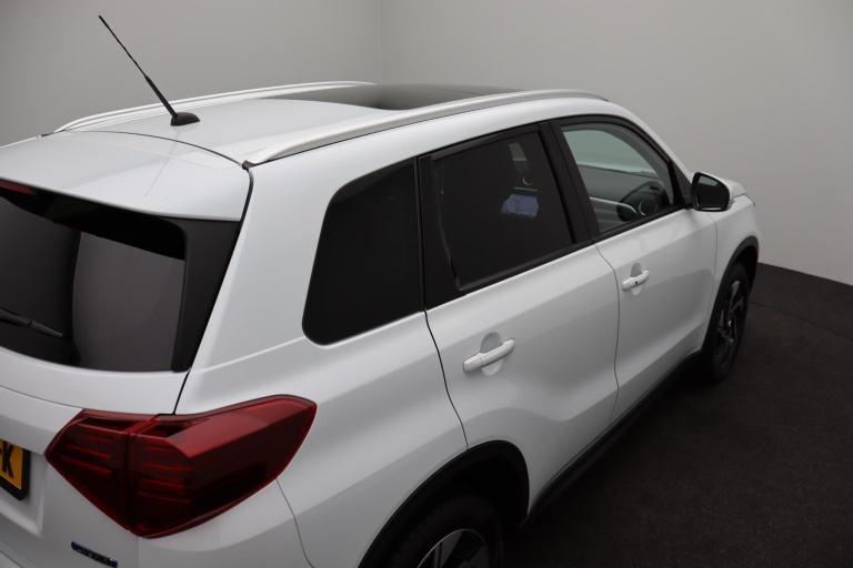 Suzuki Vitara - 1.5 Hybrid Style 41