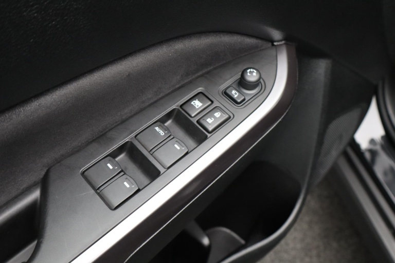 Suzuki Vitara - 1.4 Boosterjet Style Smart Hybrid 28