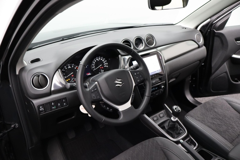 Suzuki Vitara - 1.4 Boosterjet Style Smart Hybrid 29