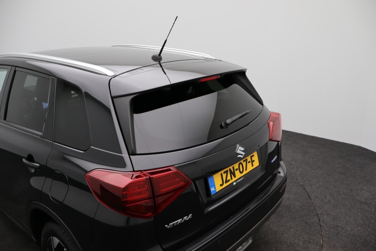 Suzuki Vitara - 1.4 Boosterjet Style Smart Hybrid 37