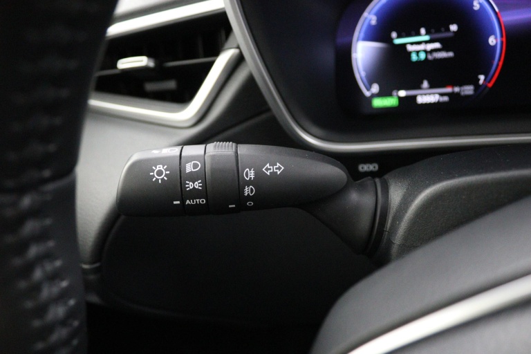 Toyota Corolla Cross - Hybrid 140 Style 30