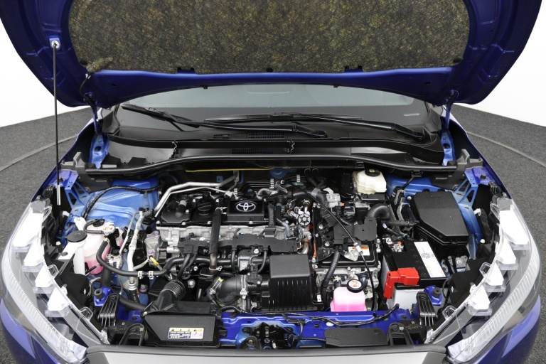 Toyota Corolla Cross - Hybrid 140 Style 33