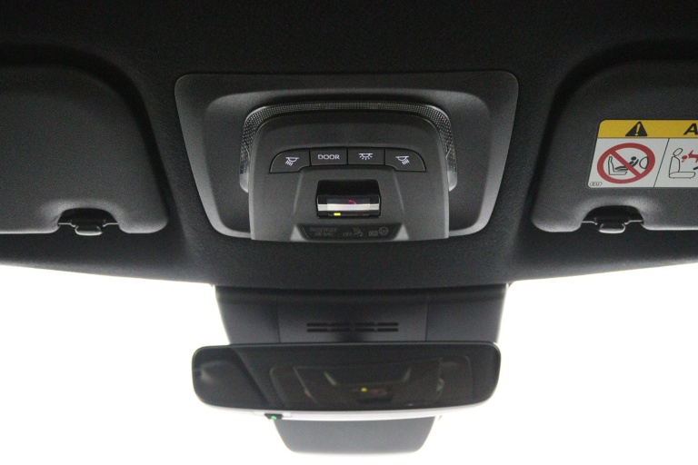 Toyota Corolla Cross - Hybrid 140 Style 34