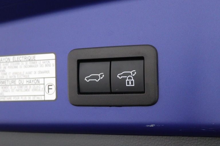 Toyota Corolla Cross - Hybrid 140 Style 39