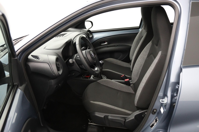 Toyota Aygo X - 1.0 VVT-i MT Play 17
