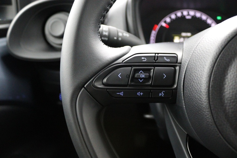 Toyota Aygo X - 1.0 VVT-i MT Play 19