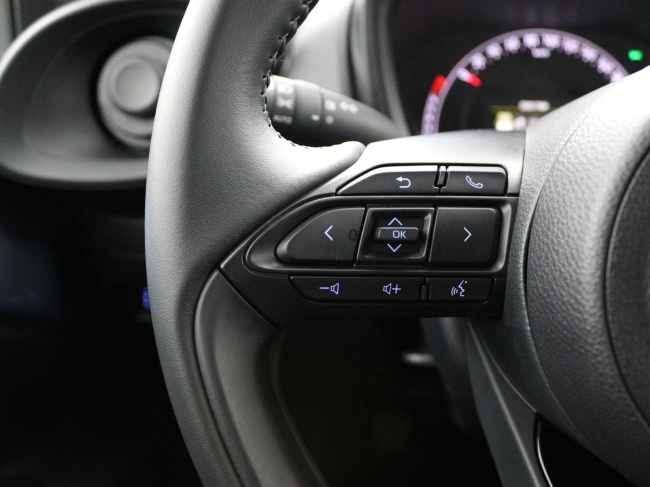 Toyota Aygo X - 1.0 VVT-i MT Play