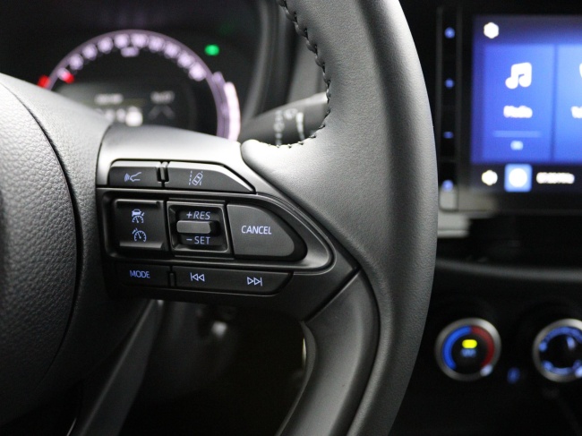 Toyota Aygo X - 1.0 VVT-i MT Play