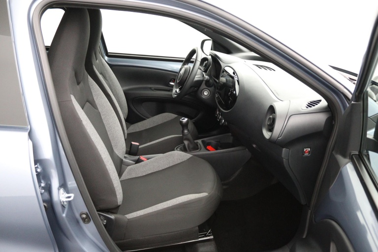 Toyota Aygo X - 1.0 VVT-i MT Play 22