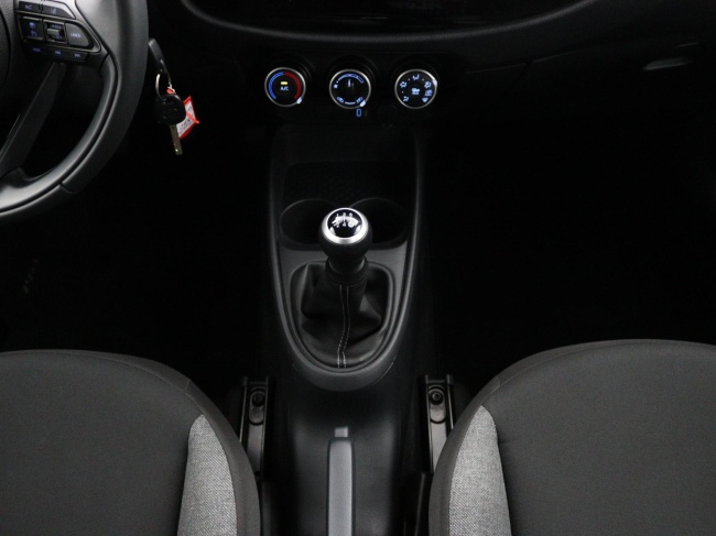 Toyota Aygo X - 1.0 VVT-i MT Play